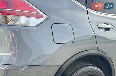 Внедорожник / Кроссовер Nissan Rogue 2015 в 