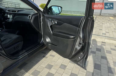 Внедорожник / Кроссовер Nissan Rogue 2015 в 