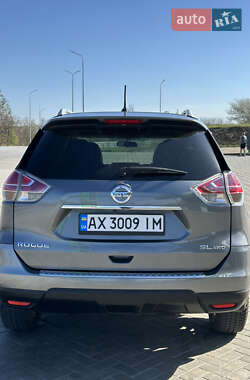 Внедорожник / Кроссовер Nissan Rogue 2014 в 
