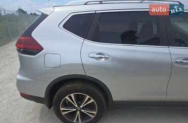 Внедорожник / Кроссовер Nissan Rogue 2019 в 