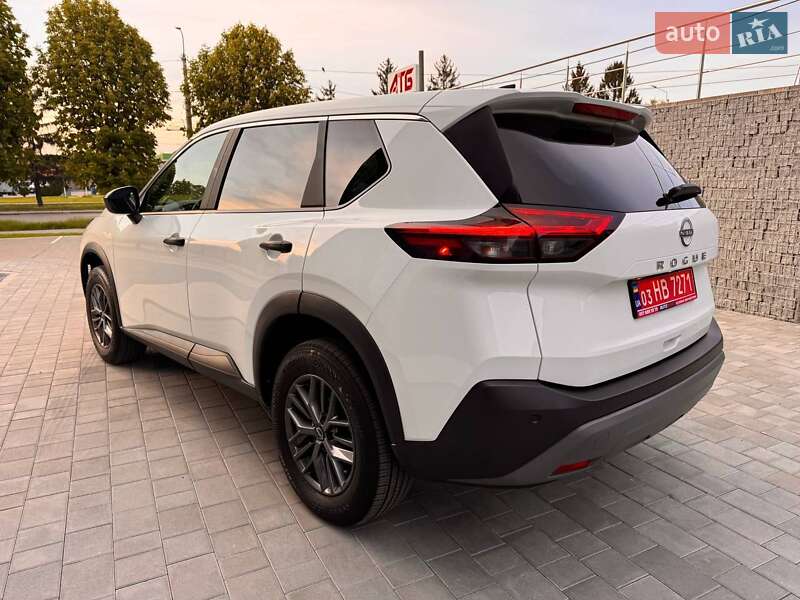 Внедорожник / Кроссовер Nissan Rogue 2023 в Луцке