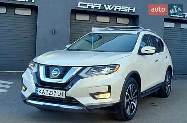 Внедорожник / Кроссовер Nissan Rogue 2017 в 