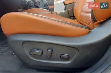 Внедорожник / Кроссовер Nissan Rogue 2017 в 