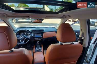 Внедорожник / Кроссовер Nissan Rogue 2017 в 