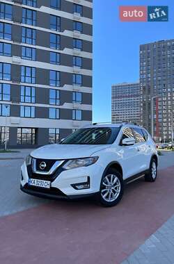 Позашляховик / Кросовер Nissan Rogue 2016 в Києві