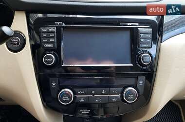 Позашляховик / Кросовер Nissan Rogue 2014 в 