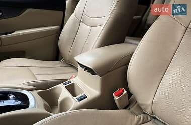 Позашляховик / Кросовер Nissan Rogue 2014 в 