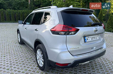 Внедорожник / Кроссовер Nissan Rogue 2017 в 