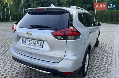 Внедорожник / Кроссовер Nissan Rogue 2017 в 