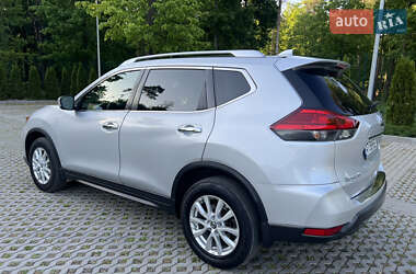 Внедорожник / Кроссовер Nissan Rogue 2017 в 
