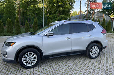 Внедорожник / Кроссовер Nissan Rogue 2017 в 