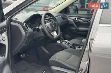 Позашляховик / Кросовер Nissan Rogue 2018 в 