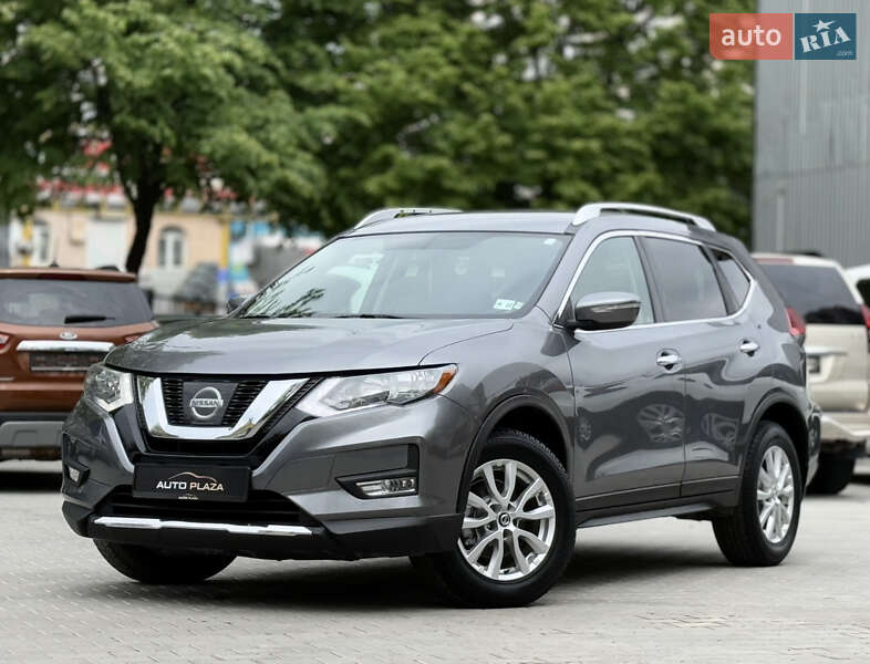 Позашляховик / Кросовер Nissan Rogue 2017 в 