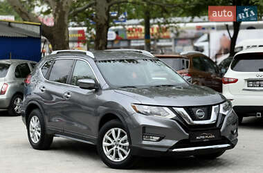 Позашляховик / Кросовер Nissan Rogue 2017 в 