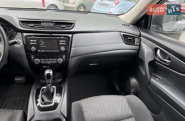 Позашляховик / Кросовер Nissan Rogue 2017 в 