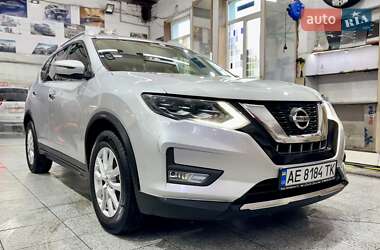 Позашляховик / Кросовер Nissan Rogue 2016 в 