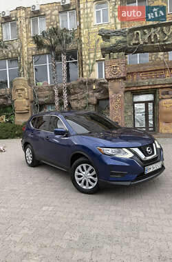 Внедорожник / Кроссовер Nissan Rogue 2017 в 