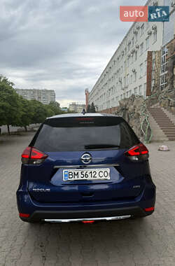 Внедорожник / Кроссовер Nissan Rogue 2017 в 