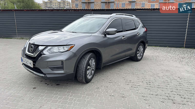 Позашляховик / Кросовер Nissan Rogue 2020 в Києві