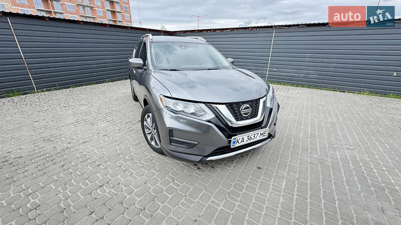 Позашляховик / Кросовер Nissan Rogue 2020 в Києві