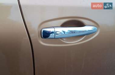 Позашляховик / Кросовер Nissan Rogue 2013 в 