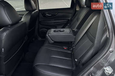 Внедорожник / Кроссовер Nissan Rogue 2019 в 