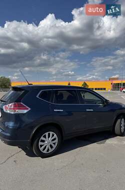 Позашляховик / Кросовер Nissan Rogue 2015 в 