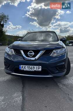 Внедорожник / Кроссовер Nissan Rogue 2015 в Черновцах
