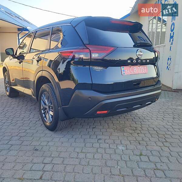 Позашляховик / Кросовер Nissan Rogue 2021 в Львові