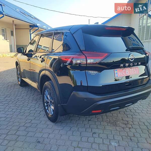 Позашляховик / Кросовер Nissan Rogue 2021 в Львові