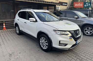 Позашляховик / Кросовер Nissan Rogue 2016 в Києві
