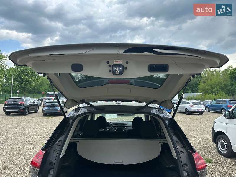 Позашляховик / Кросовер Nissan Rogue 2019 в Полтаві