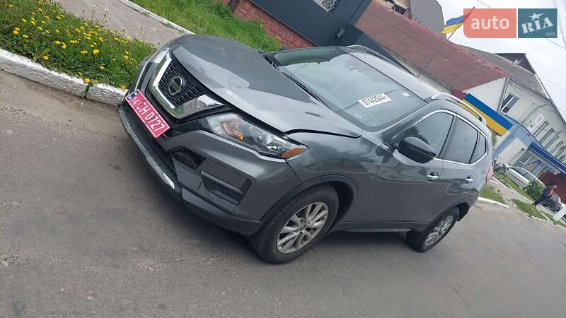 Позашляховик / Кросовер Nissan Rogue 2019 в Полтаві