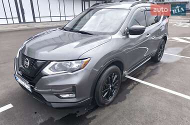 Внедорожник / Кроссовер Nissan Rogue 2017 в Киеве