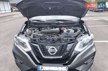Позашляховик / Кросовер Nissan Rogue 2017 в 