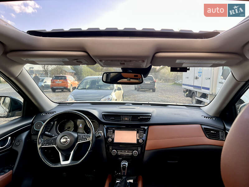 Внедорожник / Кроссовер Nissan Rogue 2016 в Львове