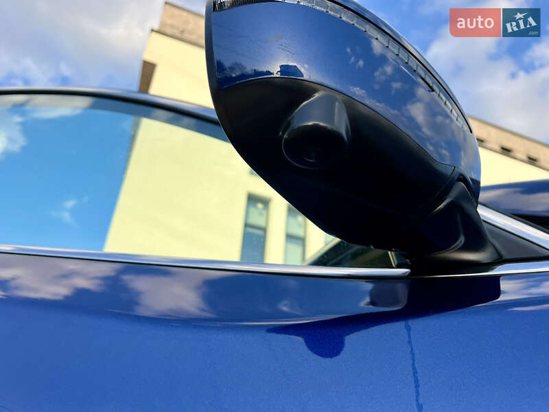 Внедорожник / Кроссовер Nissan Rogue 2016 в Львове