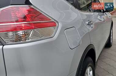 Позашляховик / Кросовер Nissan Rogue 2015 в 