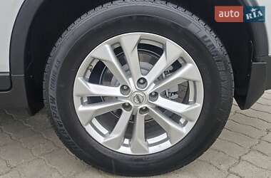 Позашляховик / Кросовер Nissan Rogue 2015 в 