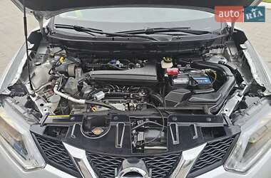 Позашляховик / Кросовер Nissan Rogue 2015 в 