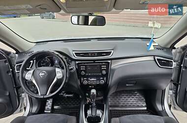 Позашляховик / Кросовер Nissan Rogue 2015 в 