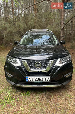Внедорожник / Кроссовер Nissan Rogue 2019 в Киеве