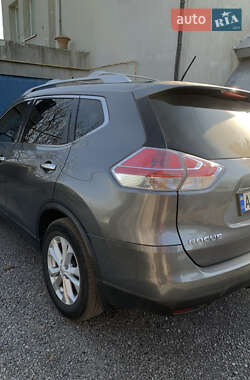 Позашляховик / Кросовер Nissan Rogue 2016 в 
