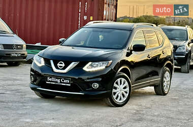 Позашляховик / Кросовер Nissan Rogue 2015 в 
