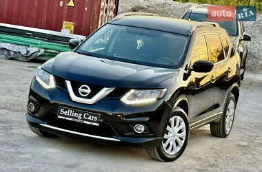 Позашляховик / Кросовер Nissan Rogue 2015 в 