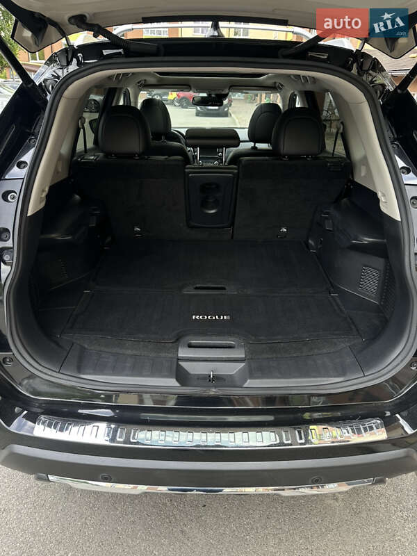 Внедорожник / Кроссовер Nissan Rogue 2019 в Киеве
