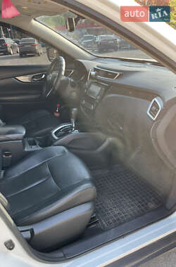 Позашляховик / Кросовер Nissan Rogue 2015 в 