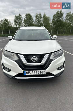 Позашляховик / Кросовер Nissan Rogue 2017 в 