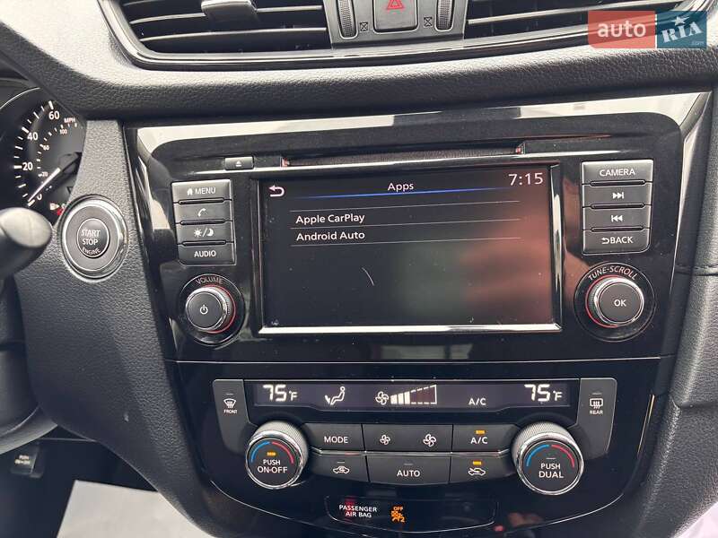Позашляховик / Кросовер Nissan Rogue 2019 в Львові