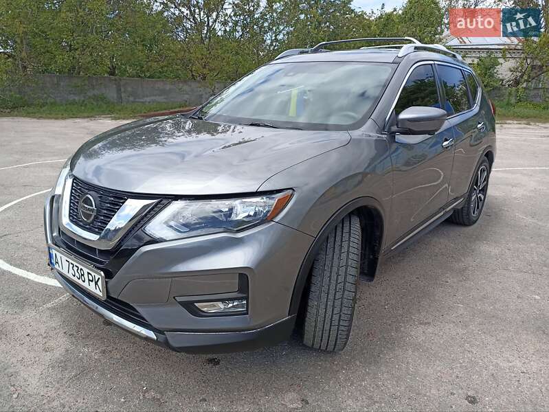 Внедорожник / Кроссовер Nissan Rogue 2019 в 